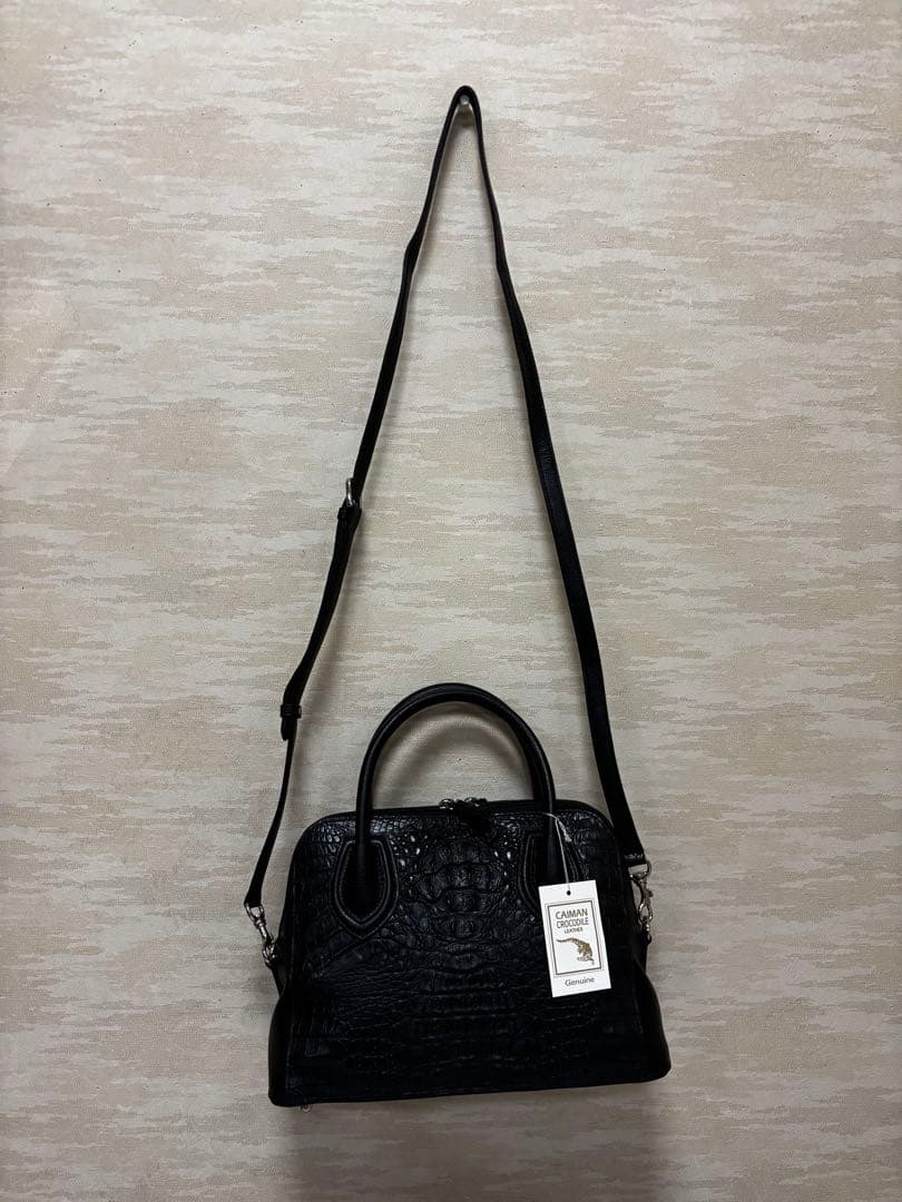CAIMAN CROCODILE　ハンドバッグ　ブラック　ブガッティ型　新品