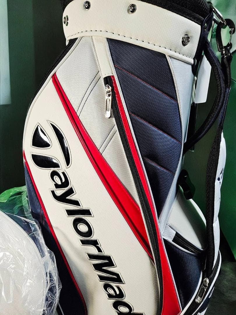 新品未使用展示品　TaylorMade 高級商品トリコロール ゴルフバッグ