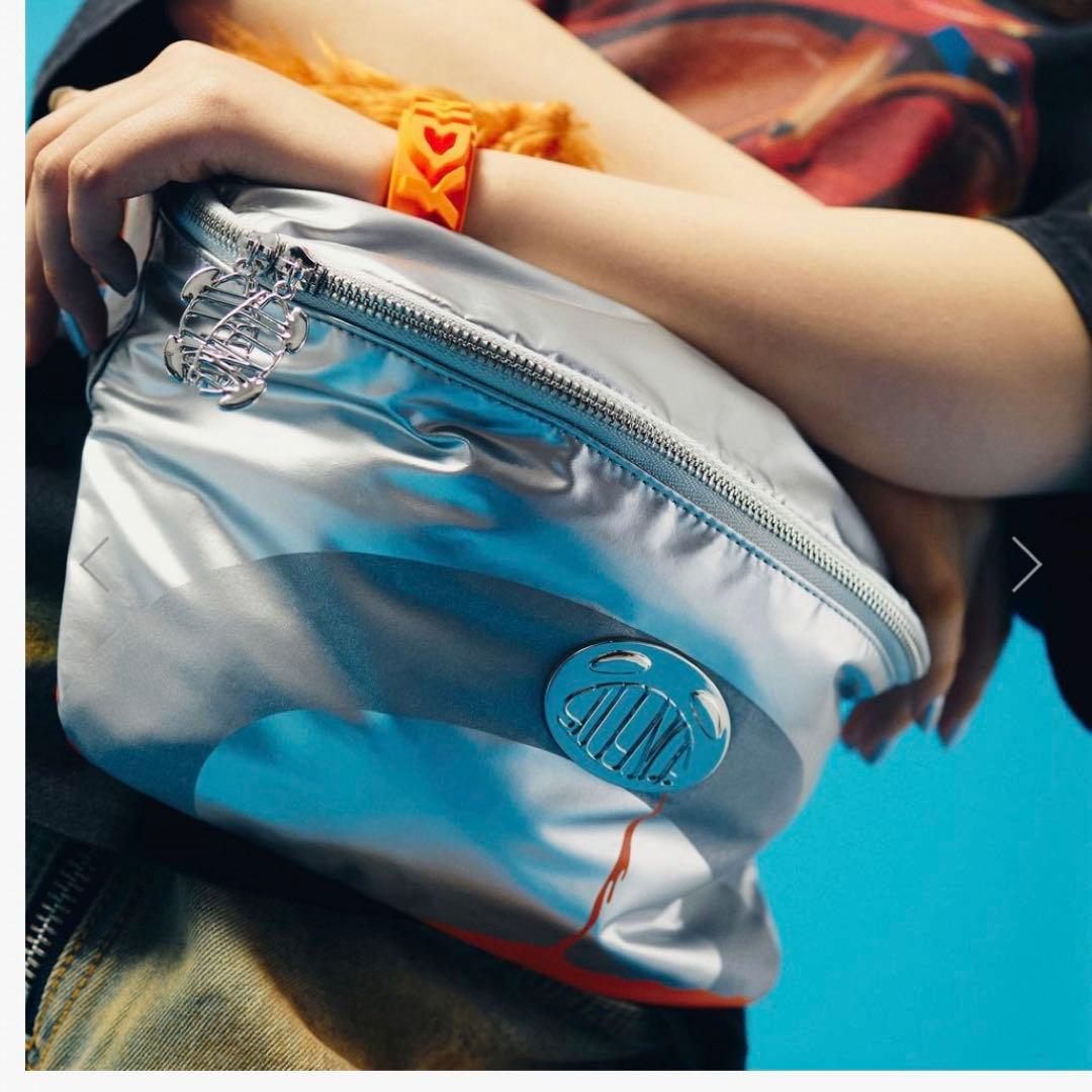 ミュージシャン Vaundy llic Crossbody Bag \"SILENCE\"