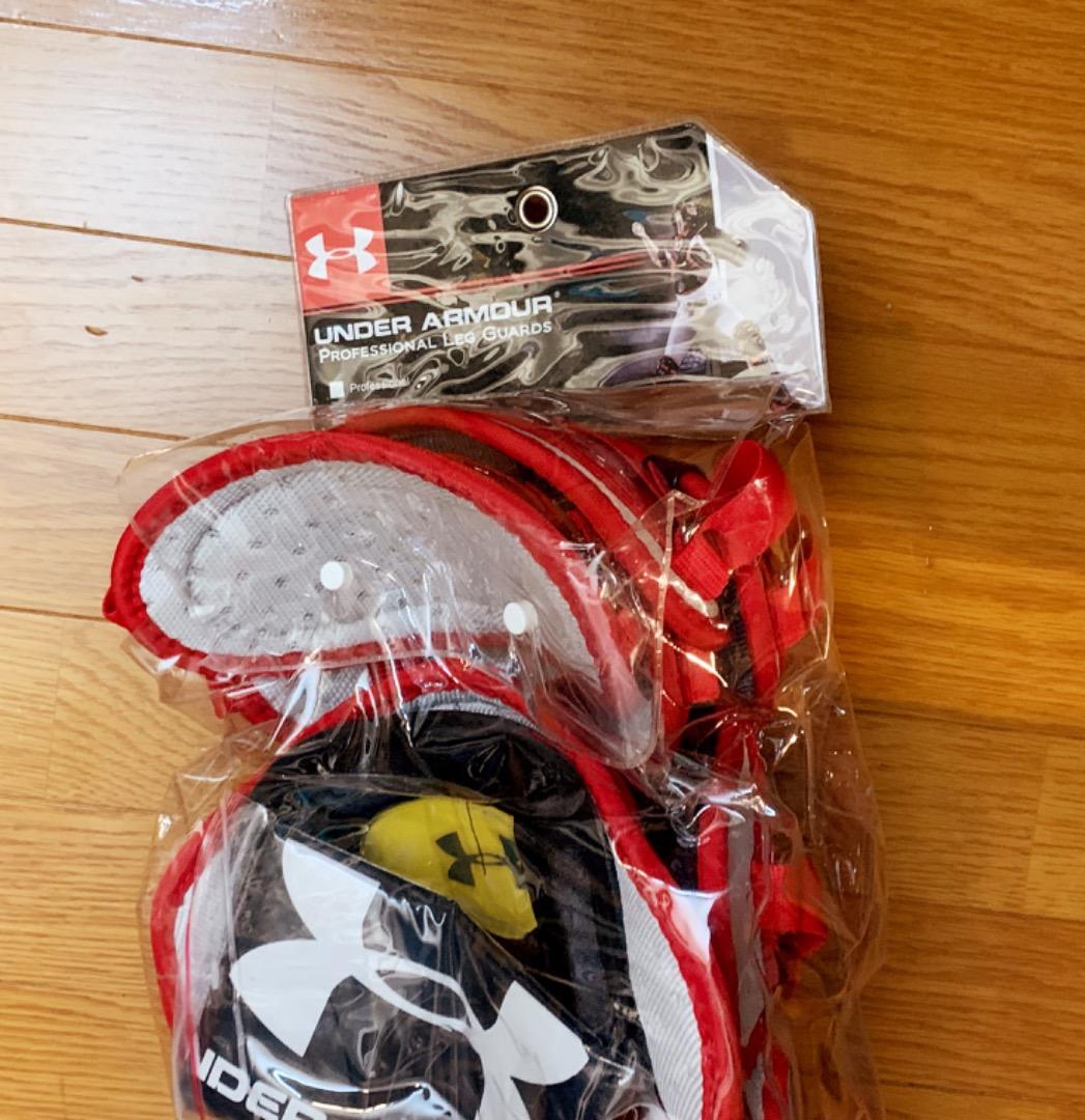 新品2026年アメリカ国内限定発売アンダーアーマー☆キャッチャーレッグガード☆赤