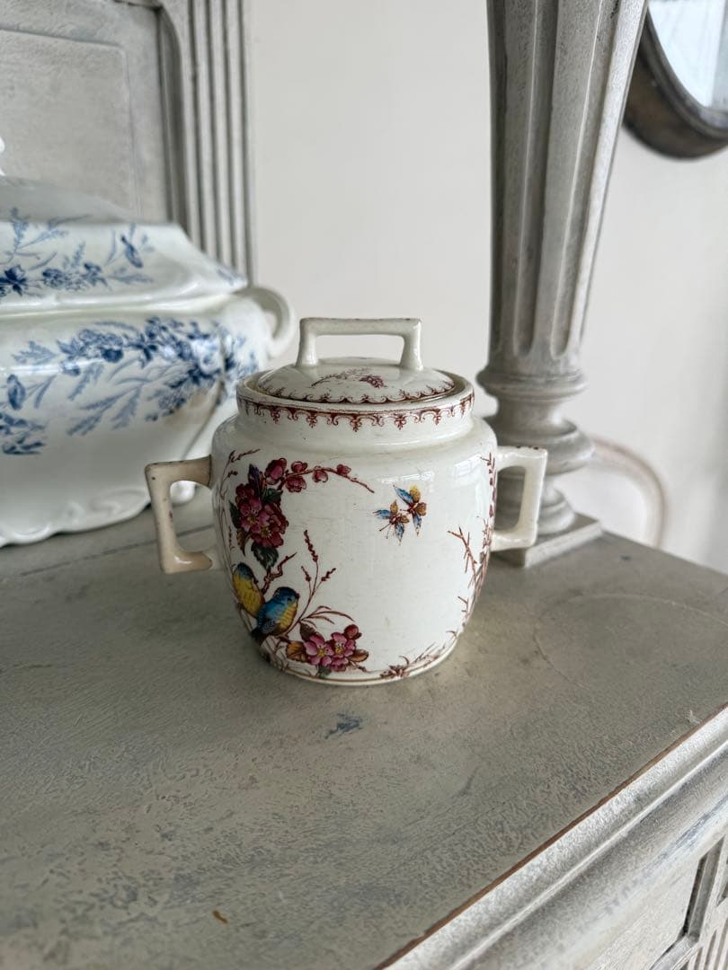 フランスアンティーク陶器リュネビィルmesangeシュガーポット