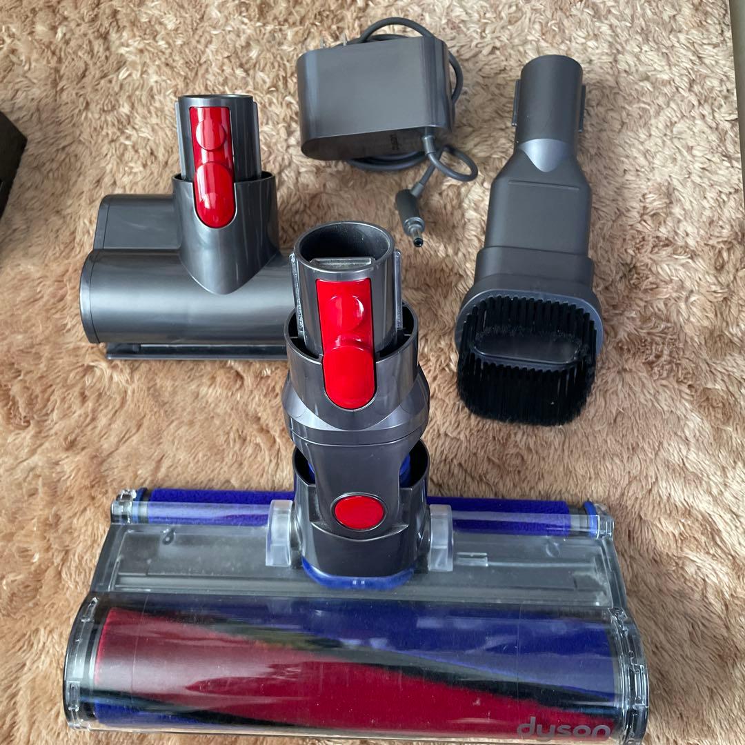 Dyson スティッククリーナー 充電器・ノズル付き