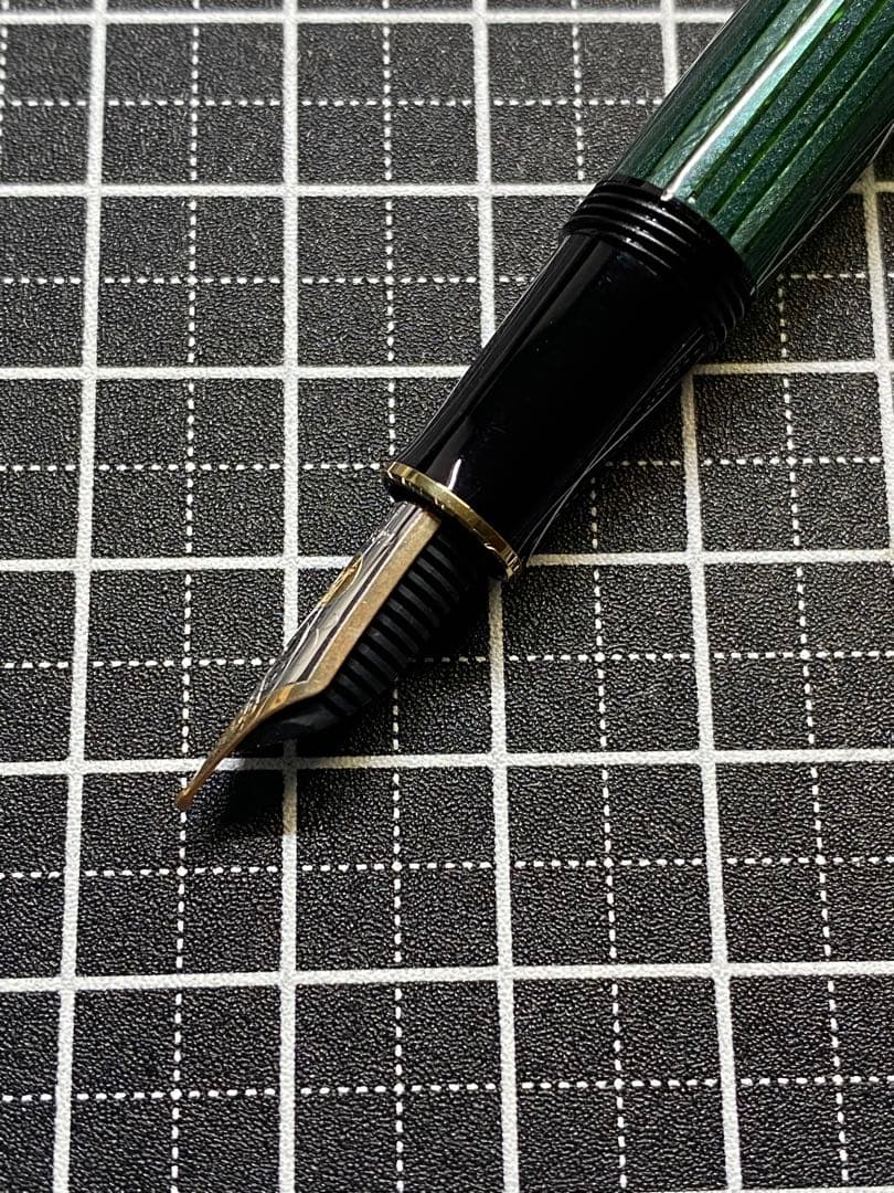 筆記具 PELIKAN Souveran M300 Green-Stripe FP