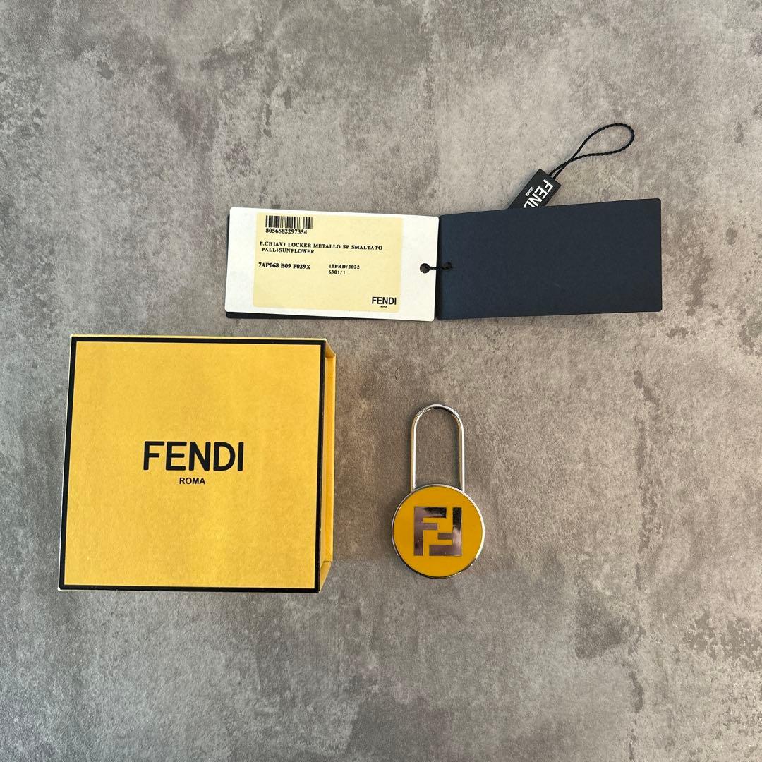 FENDI FFロゴ メタル キーリング キーチャーム