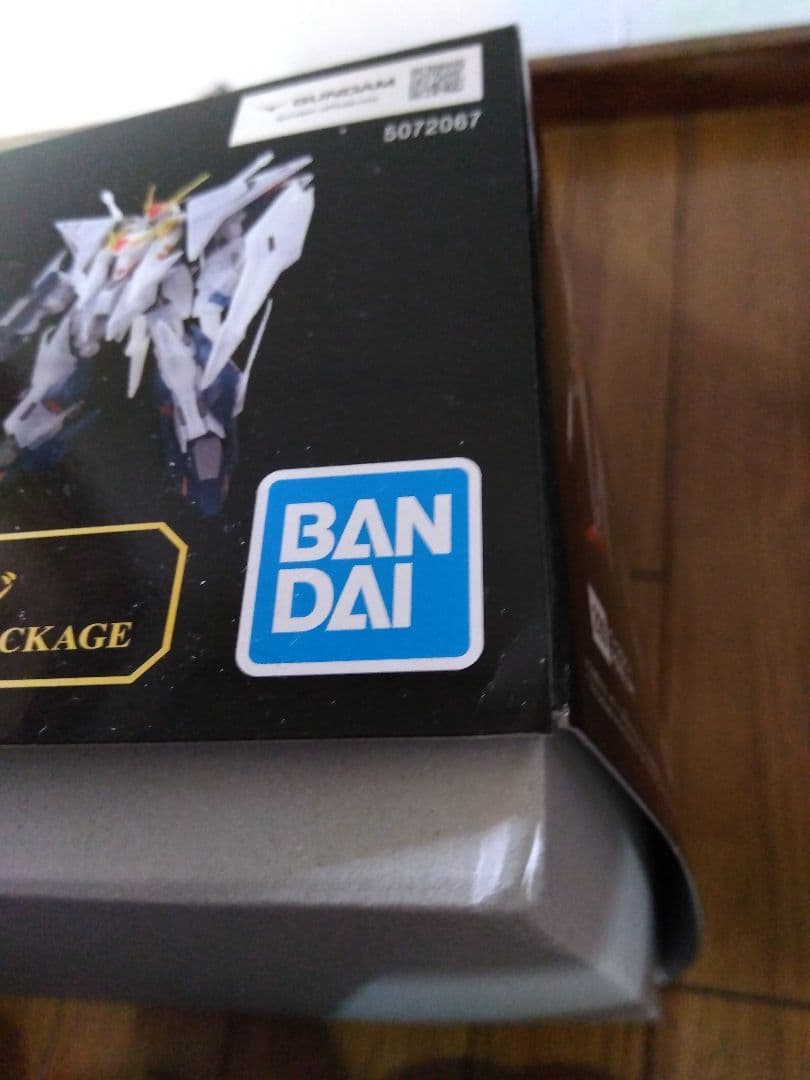 HG 1/144 Ξガンダム クリア　 閃光のハサウェイ　クスィーガンダム　限定