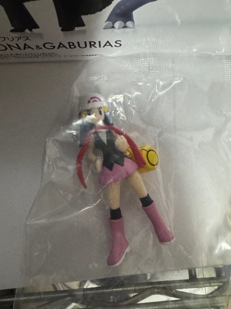 ポケモンスケールワールド　シロナ　ガブリアス　ヒカリ