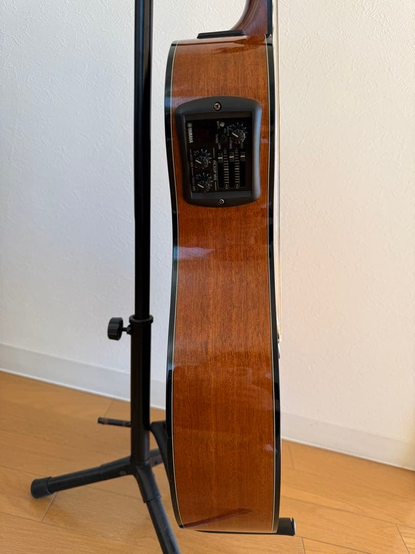 美品 YAMAHA NTX700 classical guitar