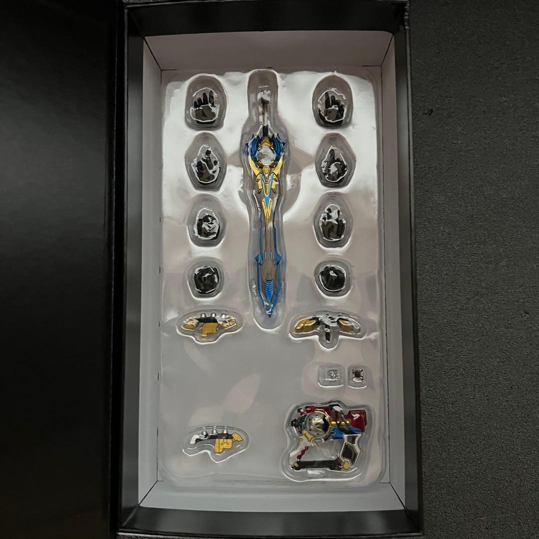 中動玩具 1/10『超限闘神』+『鎧勇士』可動フィギュア4体セット　まとめ売り