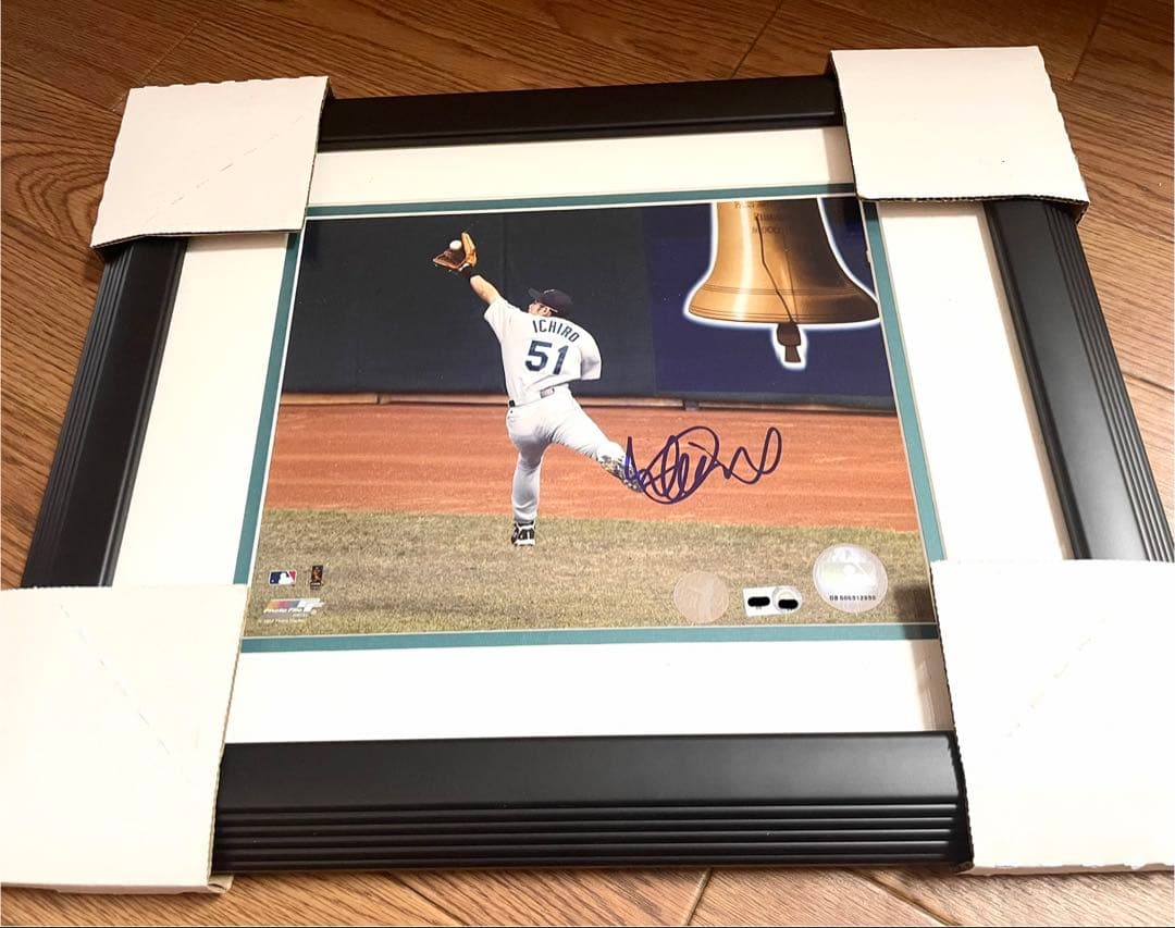 貴重　イチロー　直筆サイン　額入り写真　MLB証明 ホログラム有