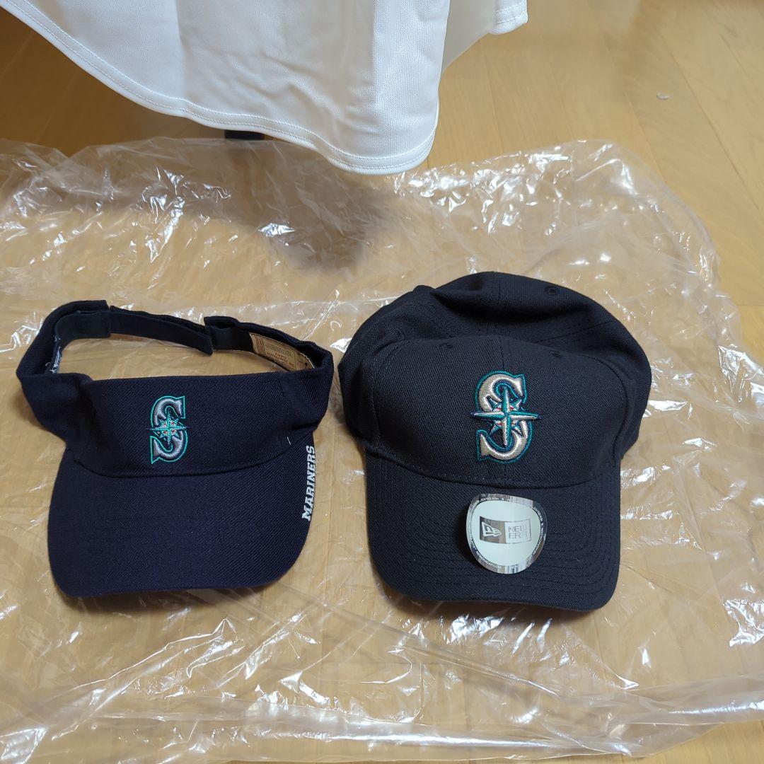 マリナーズグッズ3点セット(イチローユニフォーム、帽子)