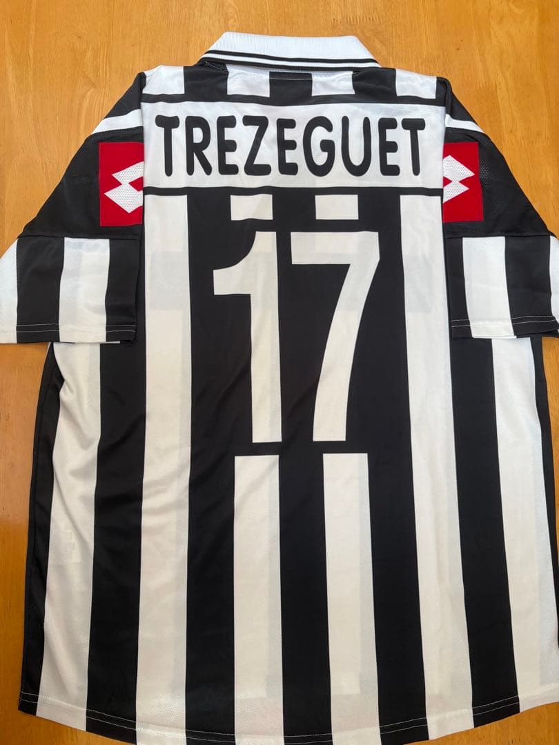正規品 超希少 中古 美品 ユベントス 01/02 トレゼゲ Lサイズ