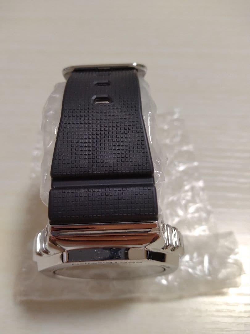 （40）【最終価格、美品】G-SHOCK　シルバー　GM-2100 カシオーク