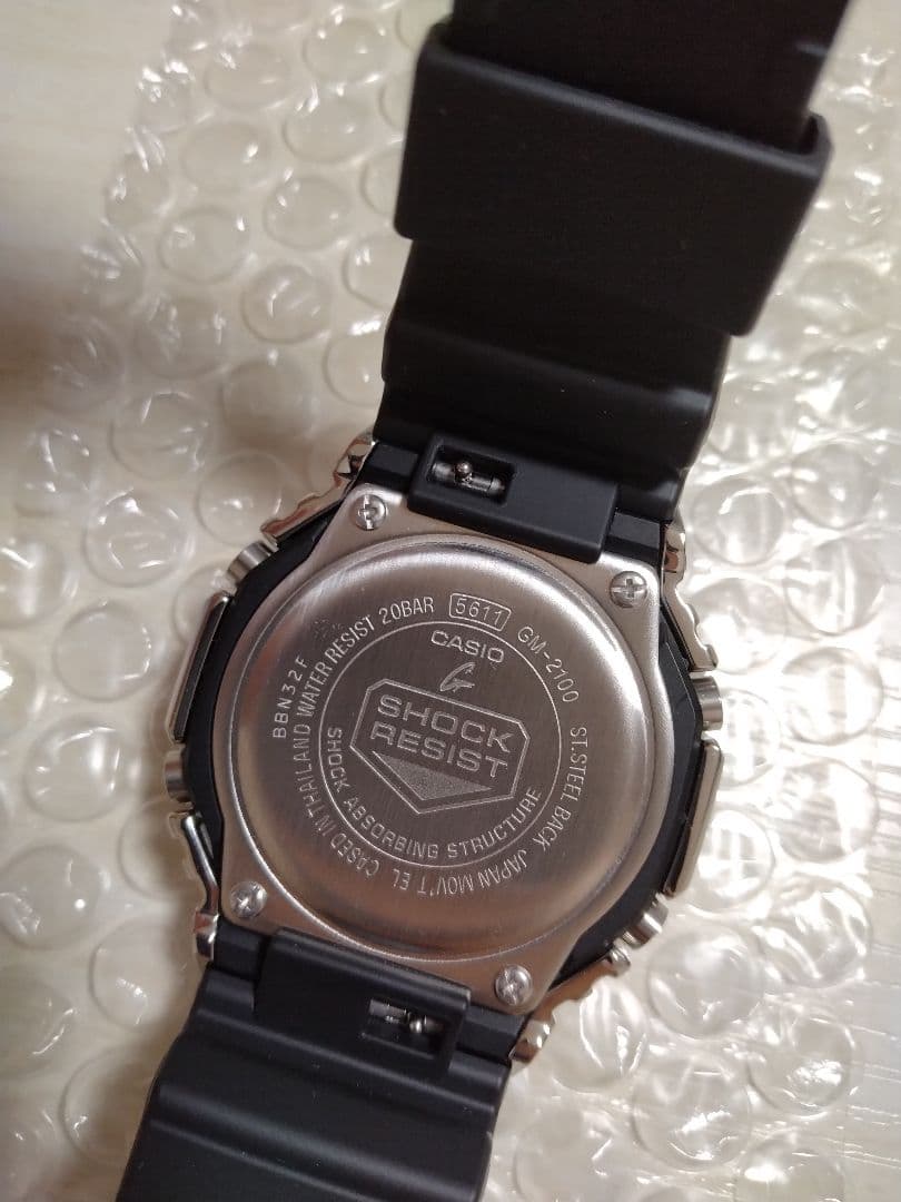 （40）【最終価格、美品】G-SHOCK　シルバー　GM-2100 カシオーク