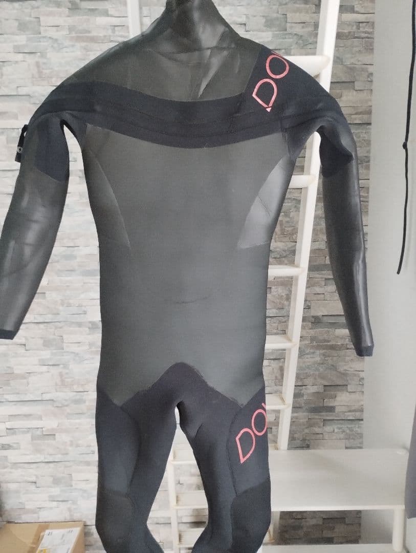 DOVE ブラック ウェットスーツ