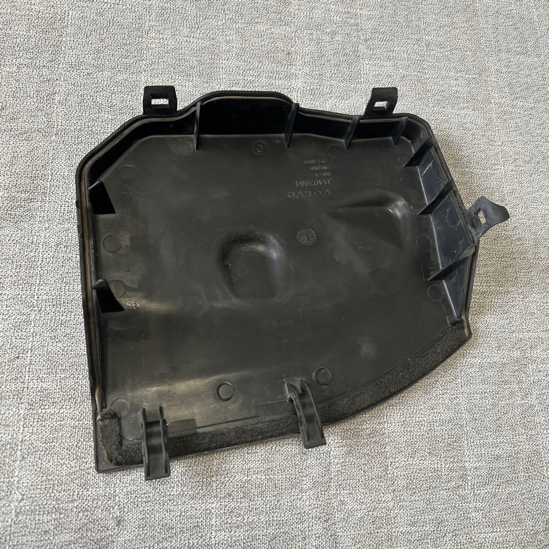 ボルボ、希少Volvo B6304Tエンジン用ヘッドカバー他６点セット