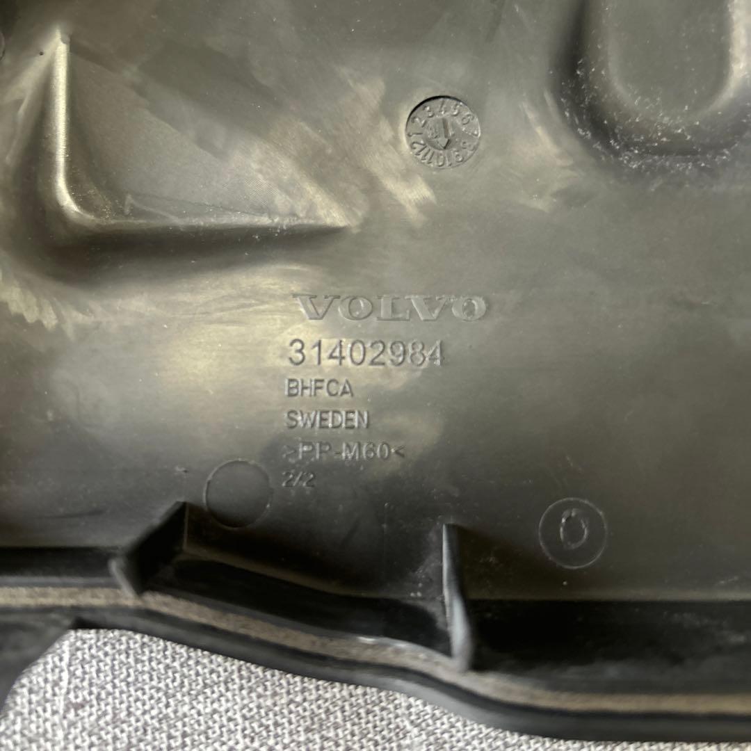 ボルボ、希少Volvo B6304Tエンジン用ヘッドカバー他６点セット