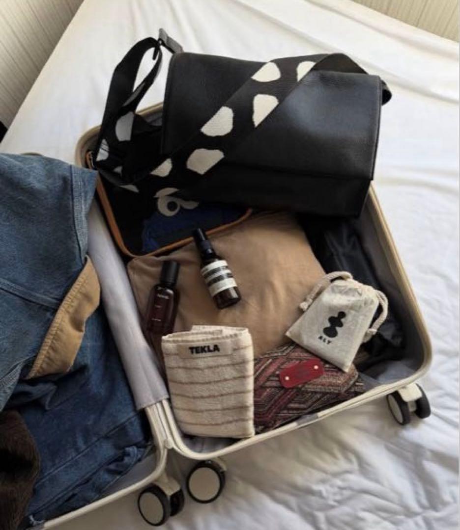 本革470g ワイドテープショルダーボディバッグ ear PAPILLONNER