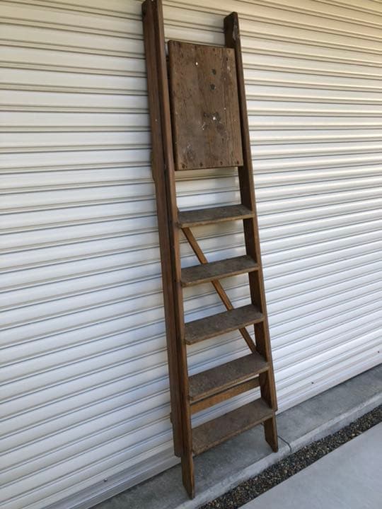 ステップラダー　アンティークラダー　購入金額87000 上も広くて沢山飾れる