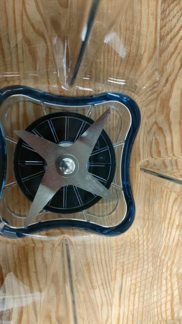 【未使用に近い】バイタミックス E520　保証書あり　ホワイト　1618