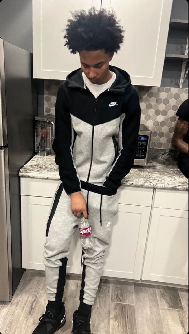 Nike テックフリース セットアップ グレー/ブラック