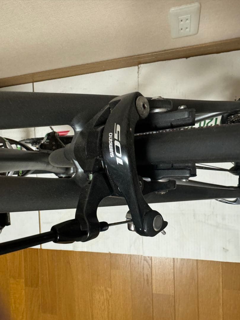 cannondale caad12 サイコンスタンドヘルメット