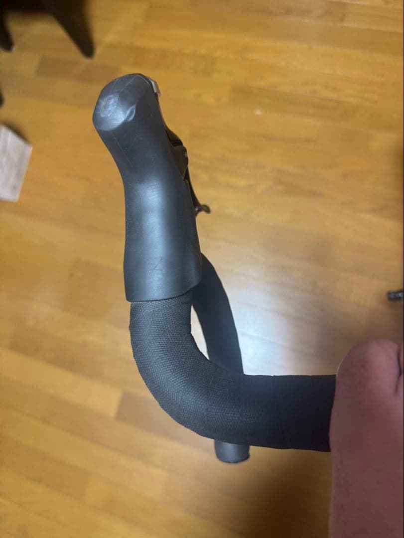 cannondale caad12 サイコンスタンドヘルメット