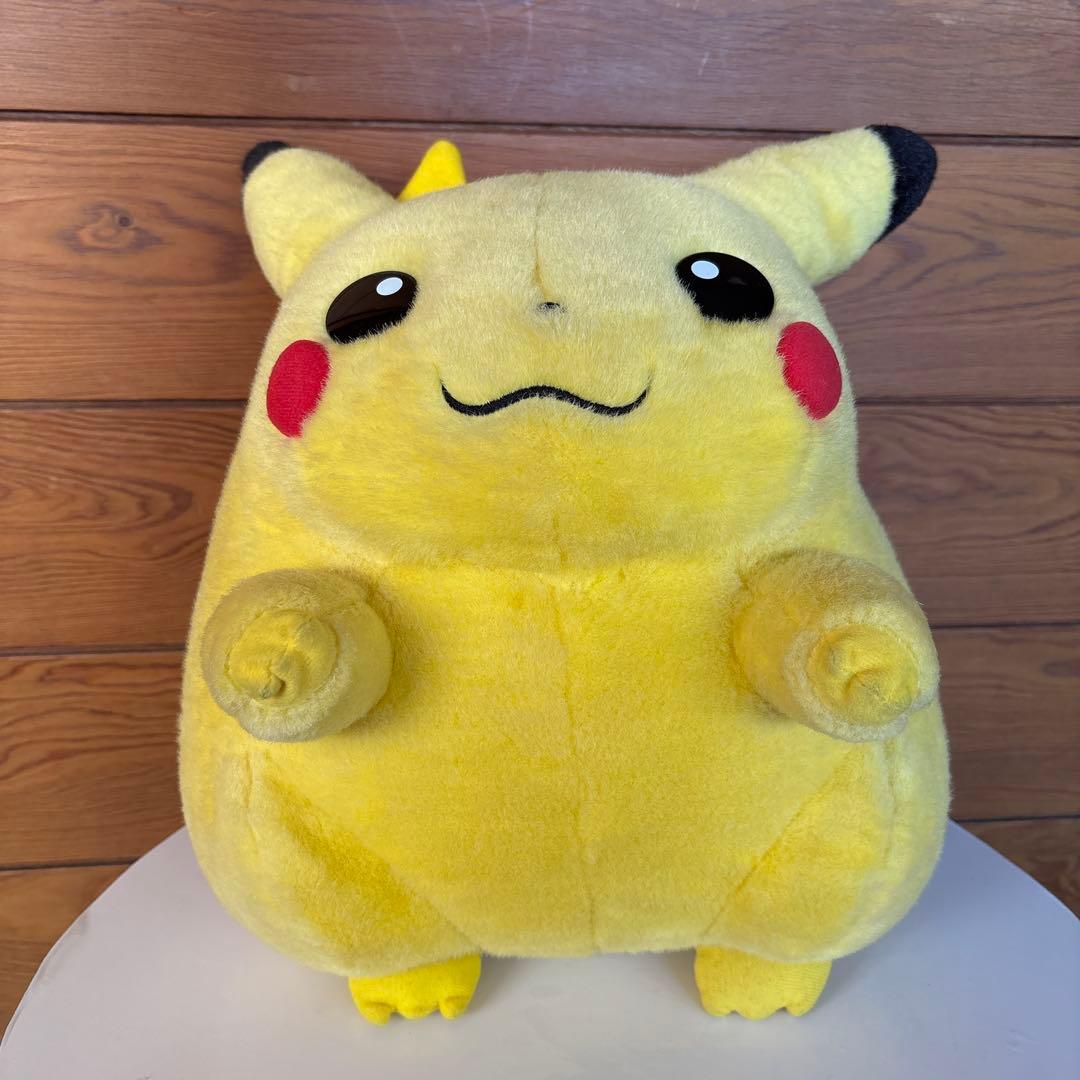 ピカチュウ　初期　等身大ぬいぐるみ