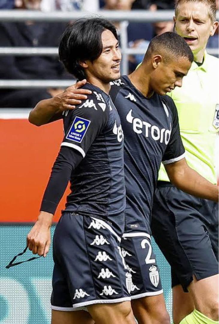 南野拓実 直筆サイン入りユニフォーム