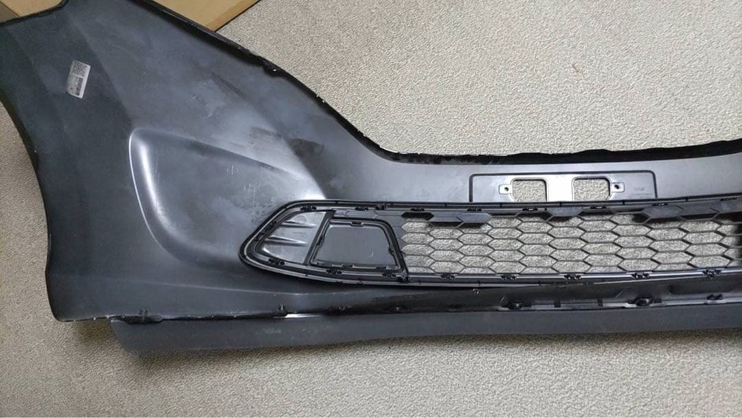 Honda フリード 純正 フロントバンパー、グリルのセット販売