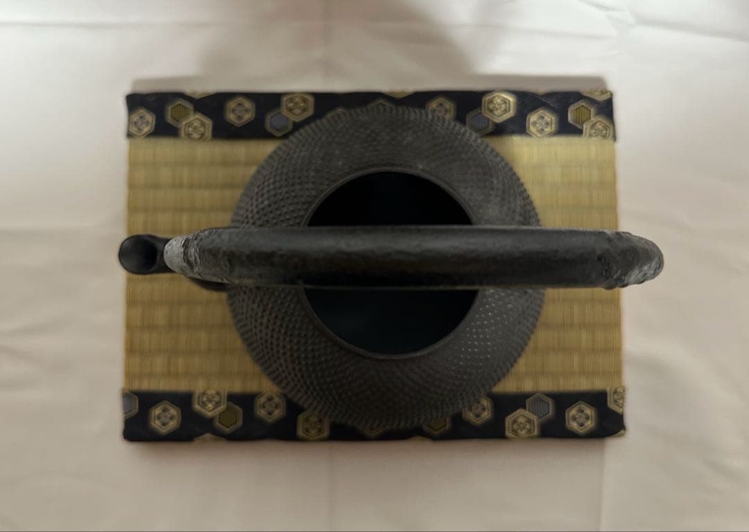 本番盛岡 薫山 南部鉄器 鉄瓶 南部型 霰 あられ 2リットル 新品未使用品