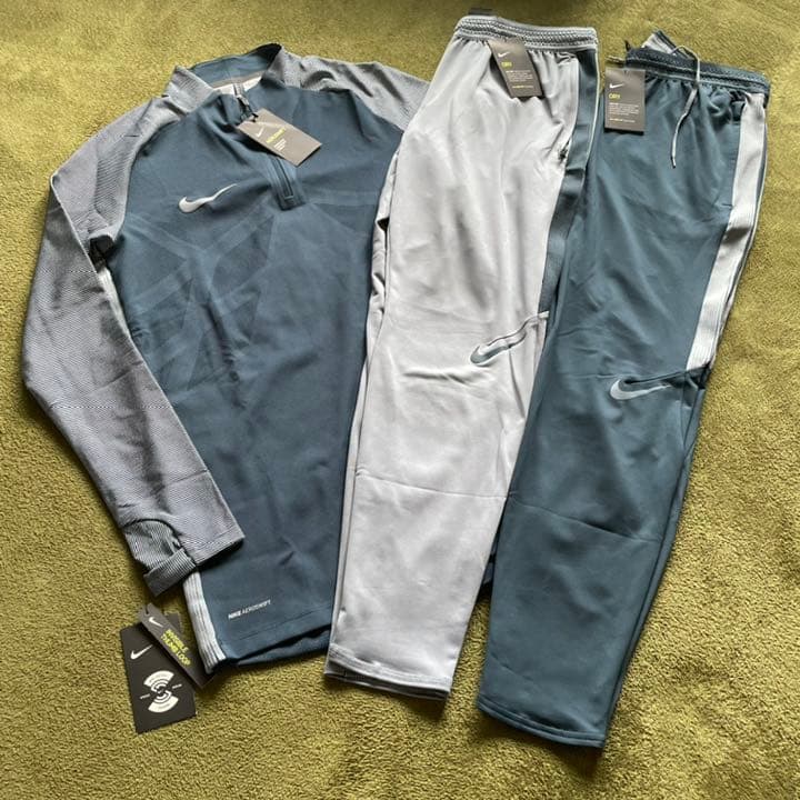 NIKE ナイキ サッカー フットサル エアロスイフト  トレーニングウェア