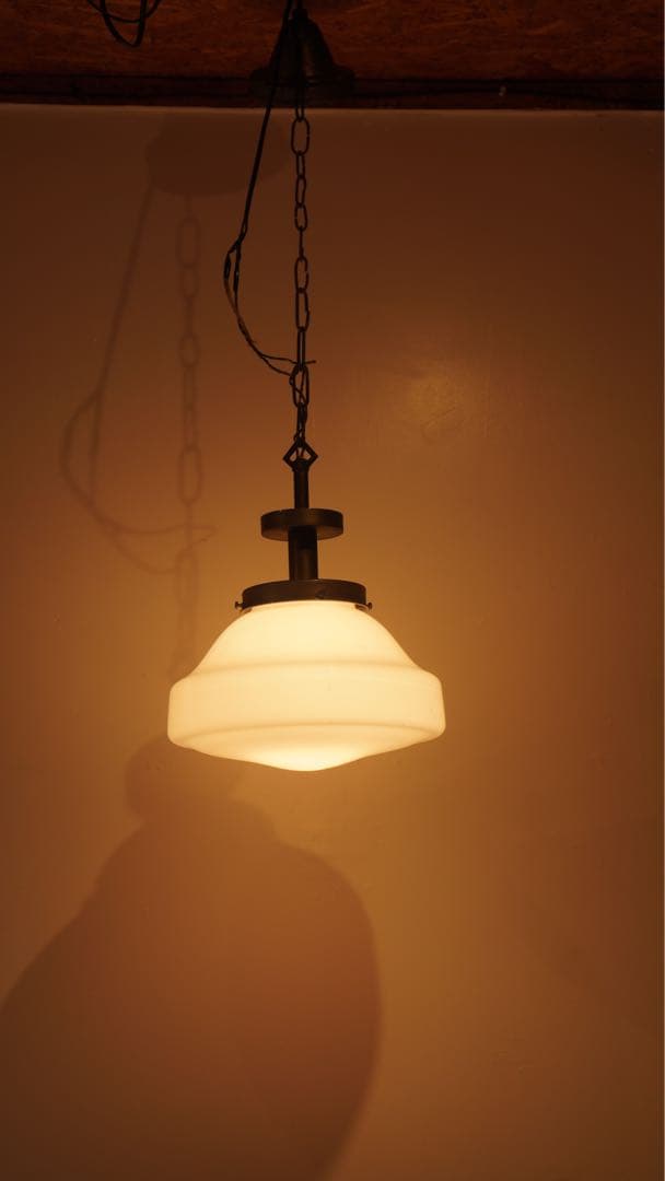 【アンティーク】乳白ガラス　ペンダントライト　イギリス　フランス　洋館