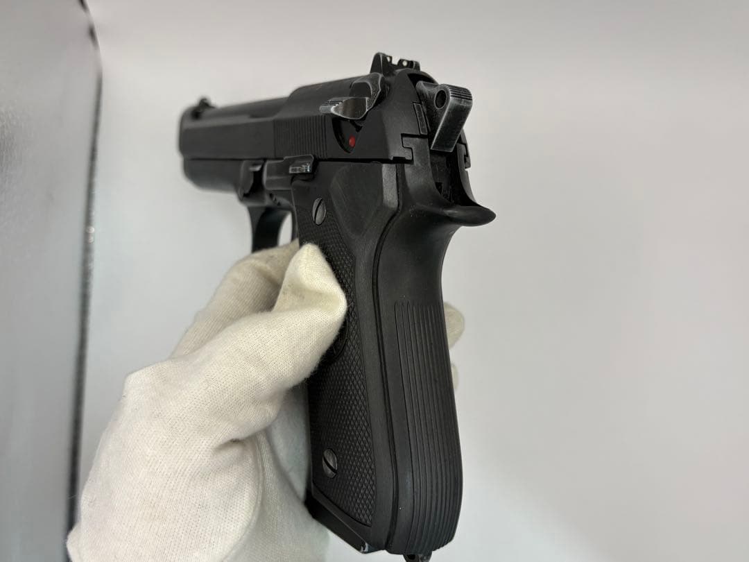 WA Beretta M92FS バトルダメージ　ベレッタ　スタンド付き