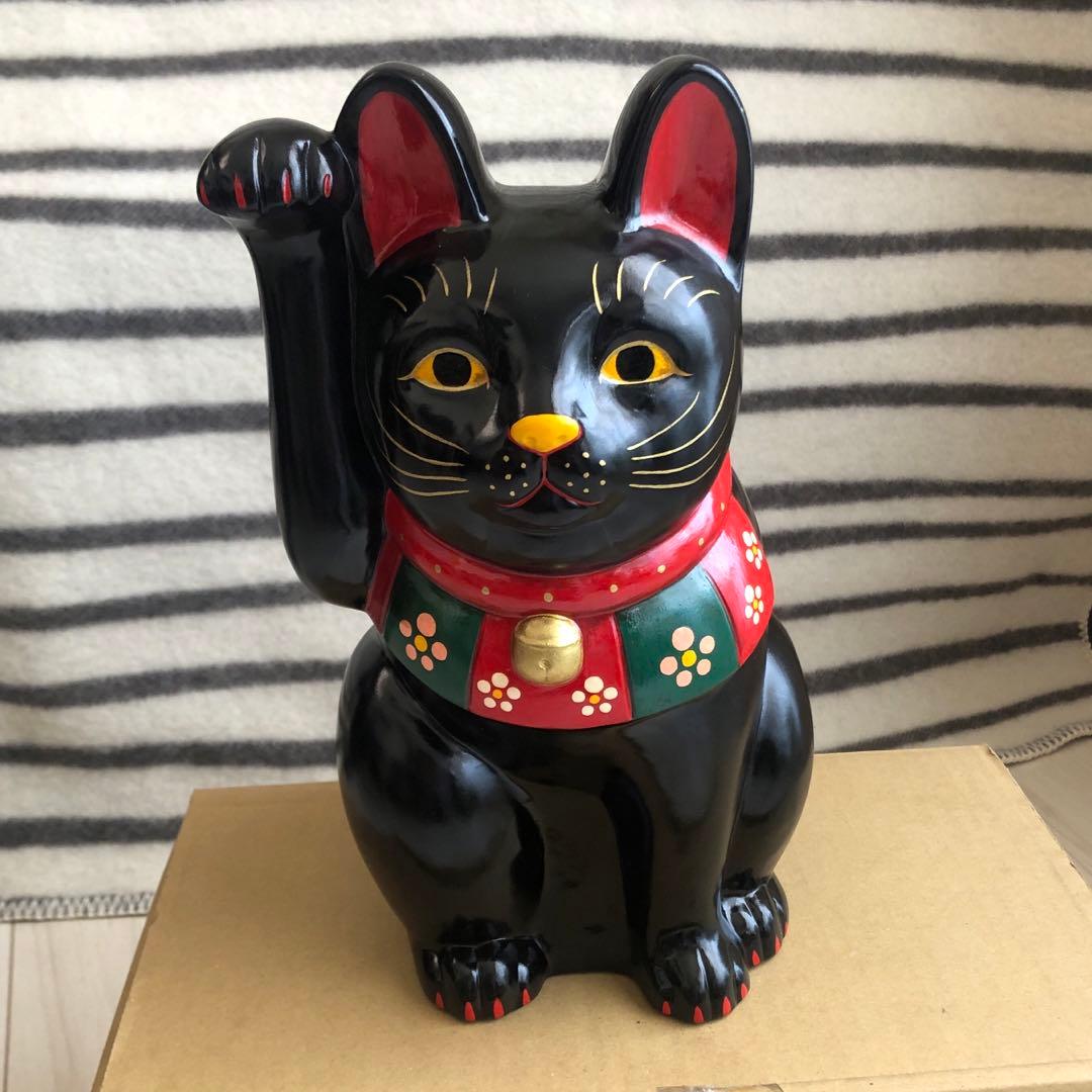 中外陶園　瀬戸まねき猫　右手黒　9.5号　古色錦彩