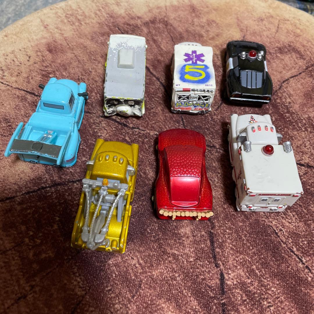 カーズ　マックィーン　メーター　アーヴィー　ドクターダメージ