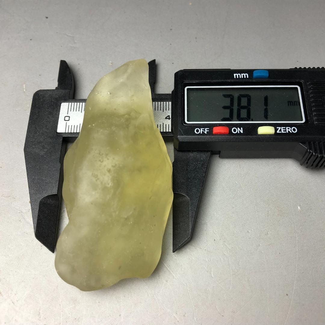 リビアンデザートグラス・リビアングラス 隕石　重さ72g