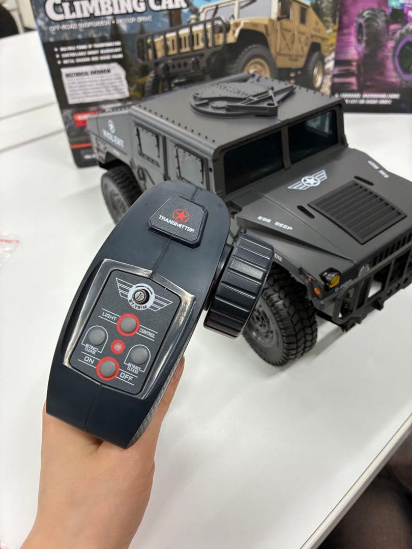 戦車 大型 ラジコン オフロード ミリタリー RCカー人気 34cm 4WD