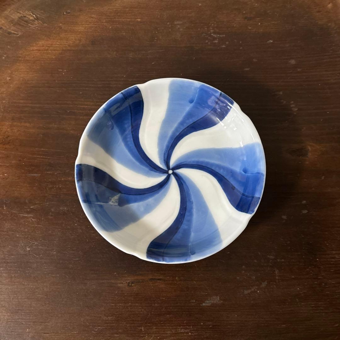 古伊万里染付捻り文皿　2点　江戸明治　アンティーク　酒器　白洲正子　白磁　検李朝