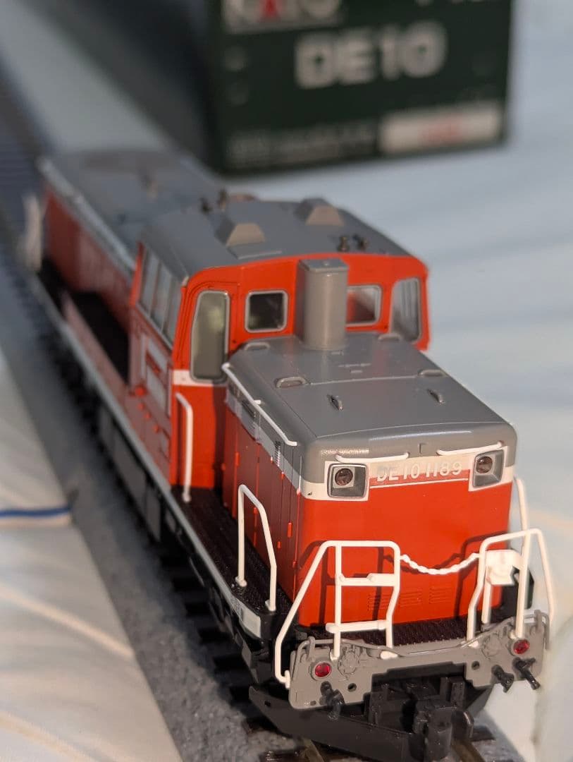 KATO　DE10　HO　【1-703】　パーツ、インレタ取付済み残りあり　②