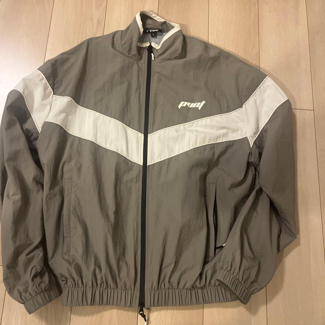 最終値下げ！pvot ベージュ ホワイト ナイロンジャケット M