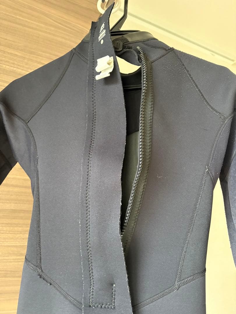 【本日限定お値下げ】【美品】2ミリ★Aqua Marina フルウェットスーツ