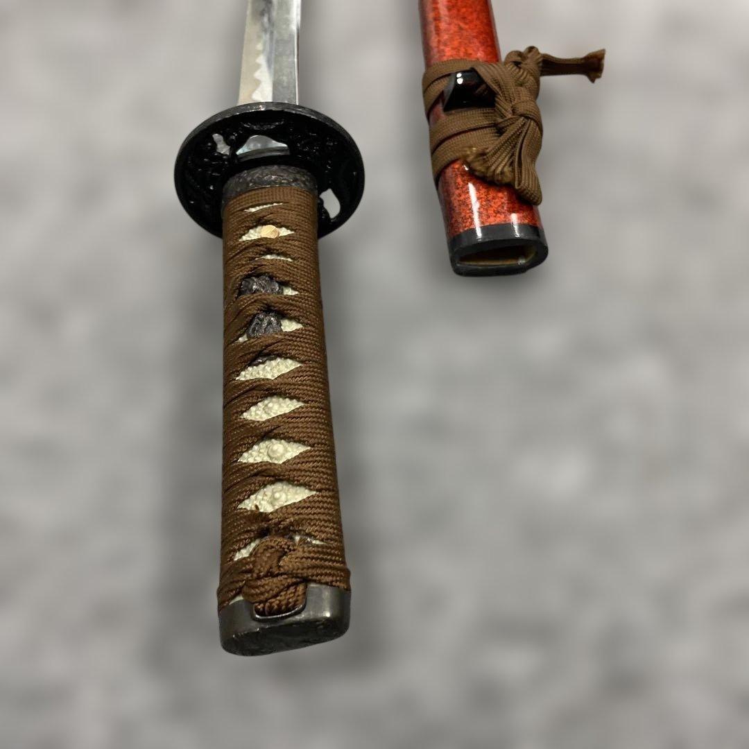 未開刃，模造刀、白鞘 刀 剣 長尺模造刀 模擬刀 劇亀甲模様の反り刀 赤い鞘付き