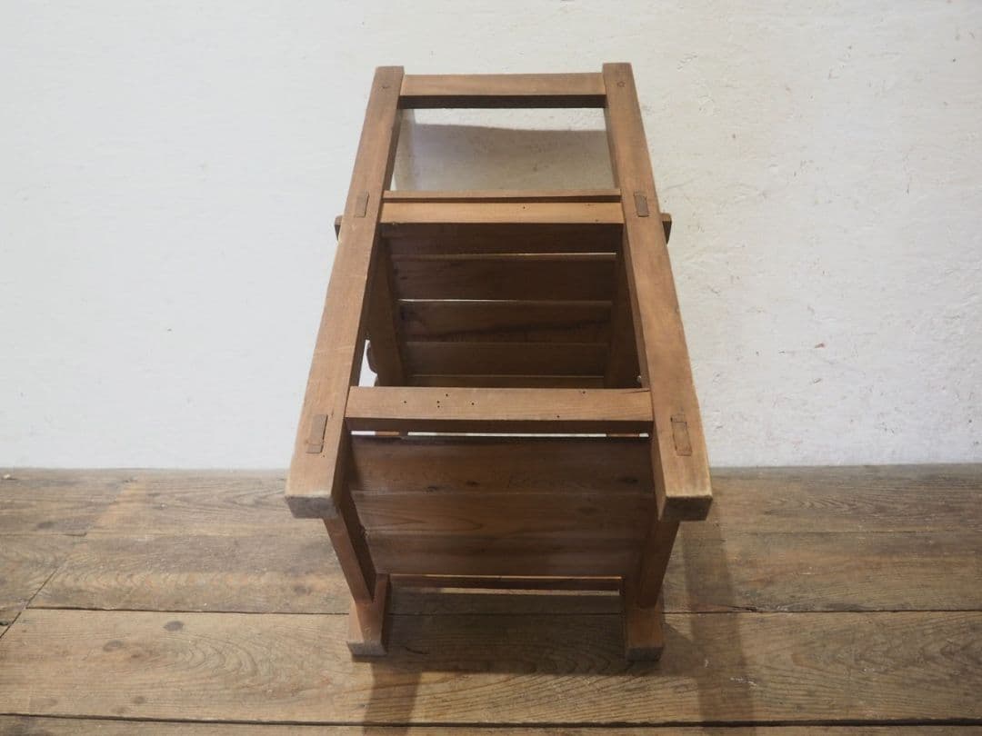 1295 ヴィンテージ　レトロな木製チェア　椅子　イス　学校　古家具　古道具