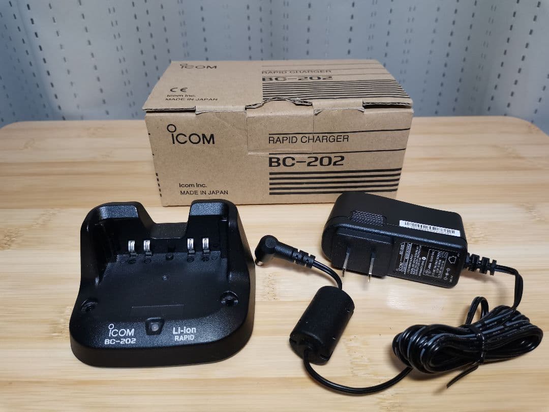 【送料込み】希少アイコム ICOM ID-31PLUS（Red） オプション多数