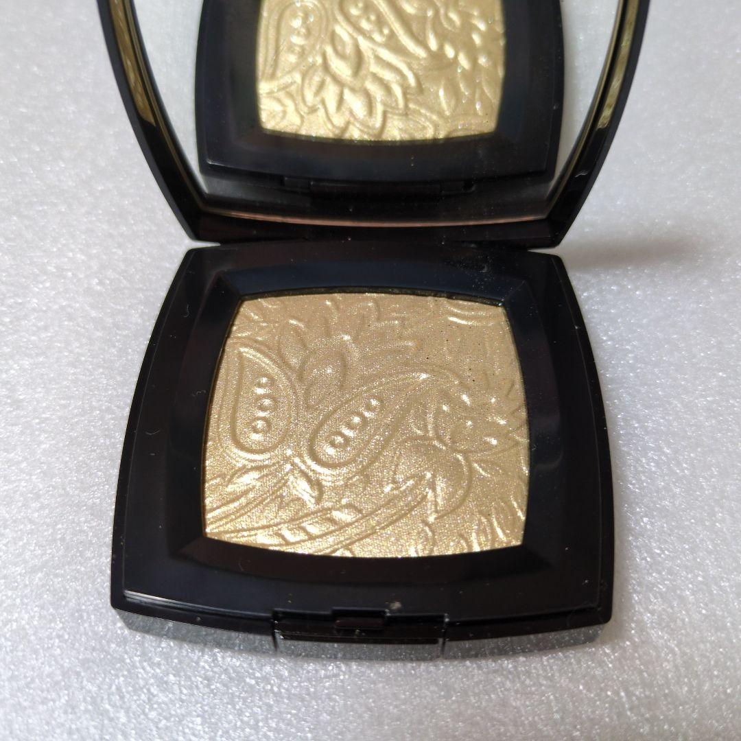 CHANEL ROUTE DES INDES イルミネイティングパウダー 15g