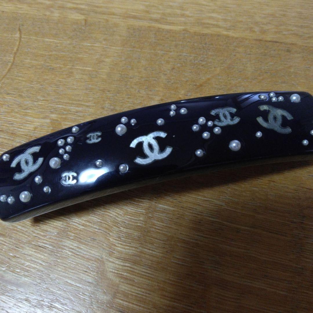 CHANELバレッタ COCOマークパール