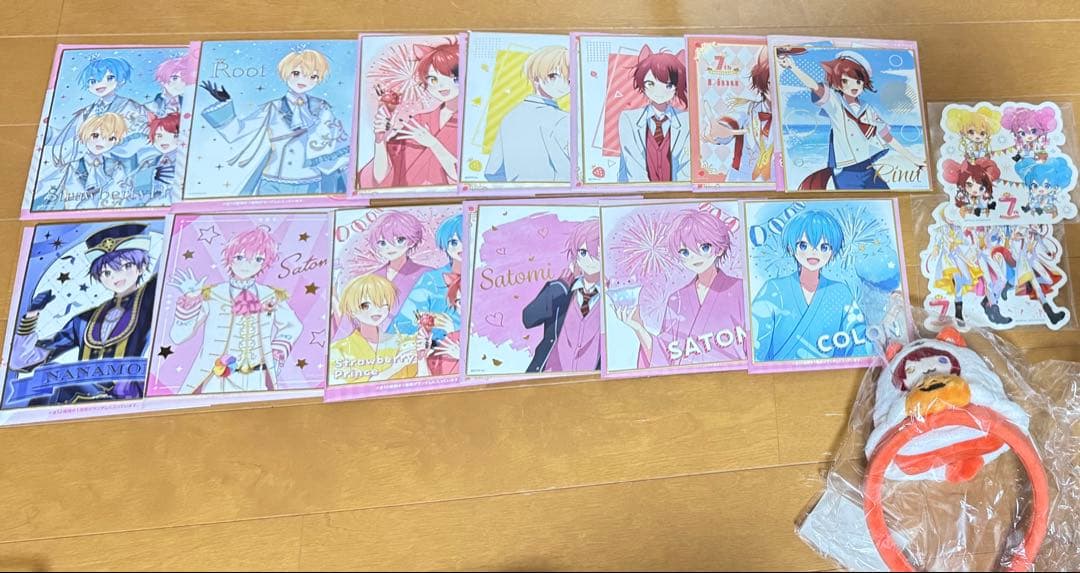 すとぷり 莉犬くん グッズ　缶バッジ カード　衣類