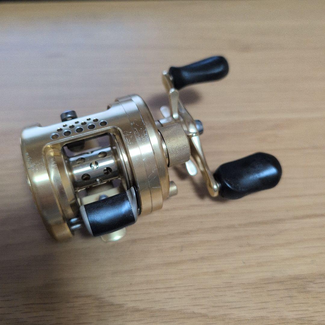 SHIMANO シマノ　01 カルカッタコンクエスト　100