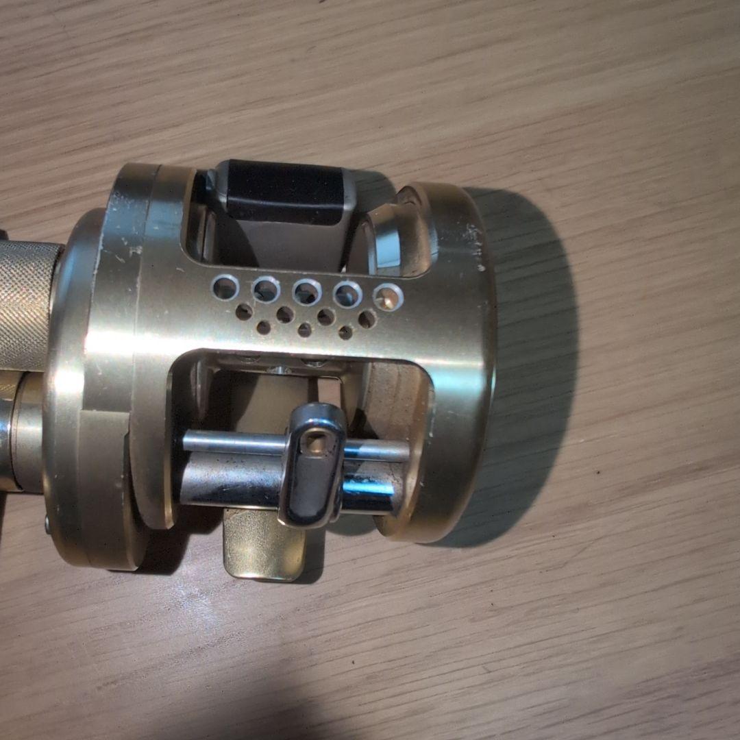 SHIMANO シマノ　01 カルカッタコンクエスト　100