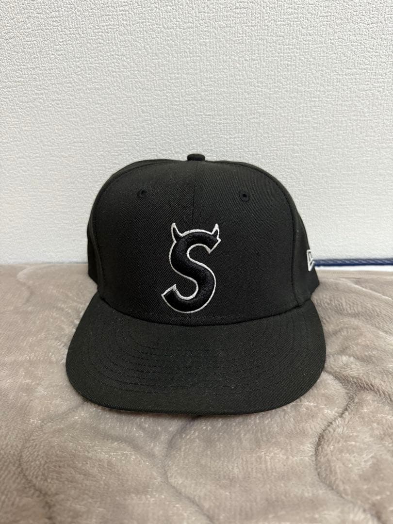 supreme × NEWERAコラボ品 キャップ